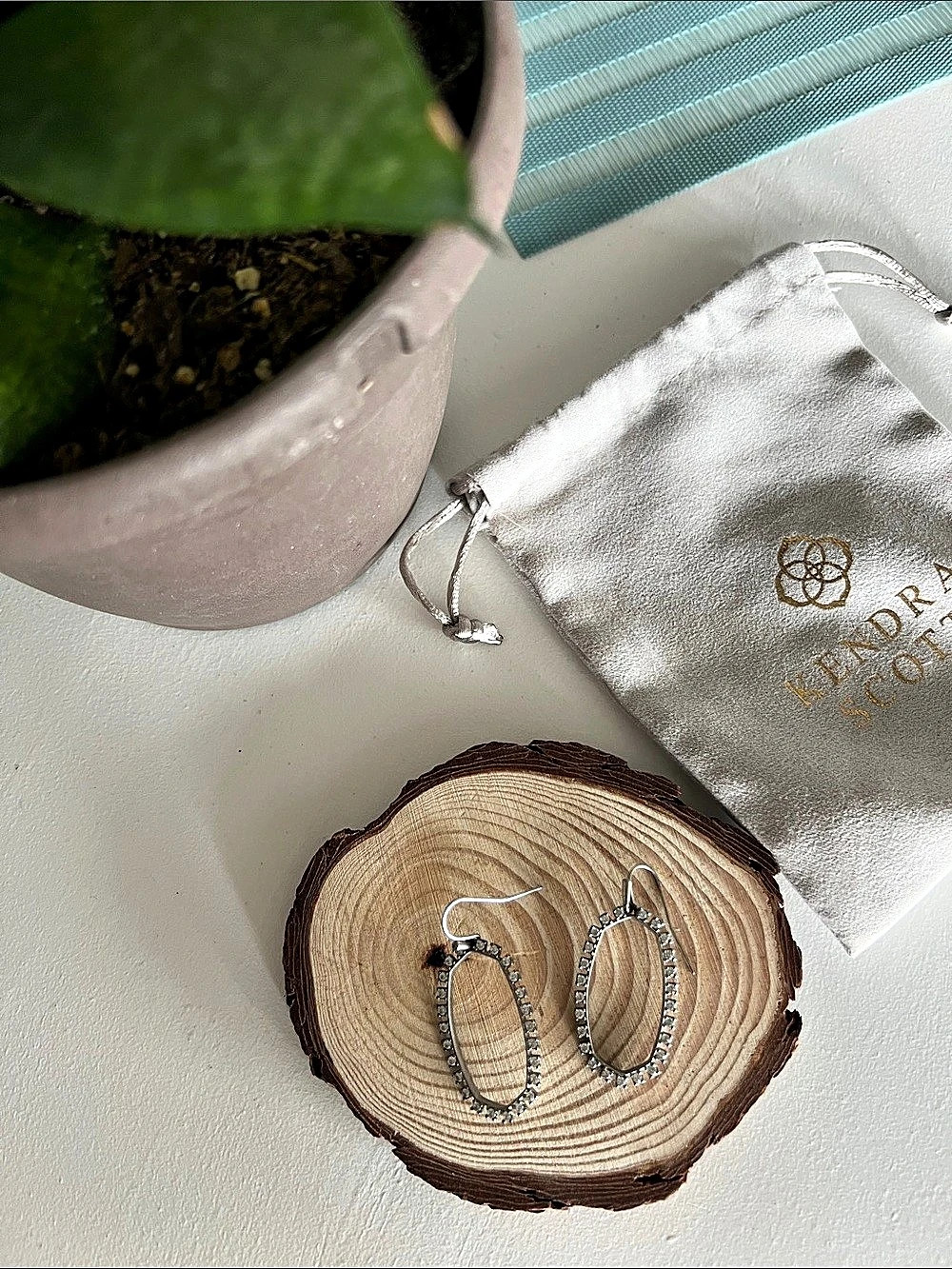 Kendra Scott Elle Open Frame Crystal Drop Earrings Silver Like New